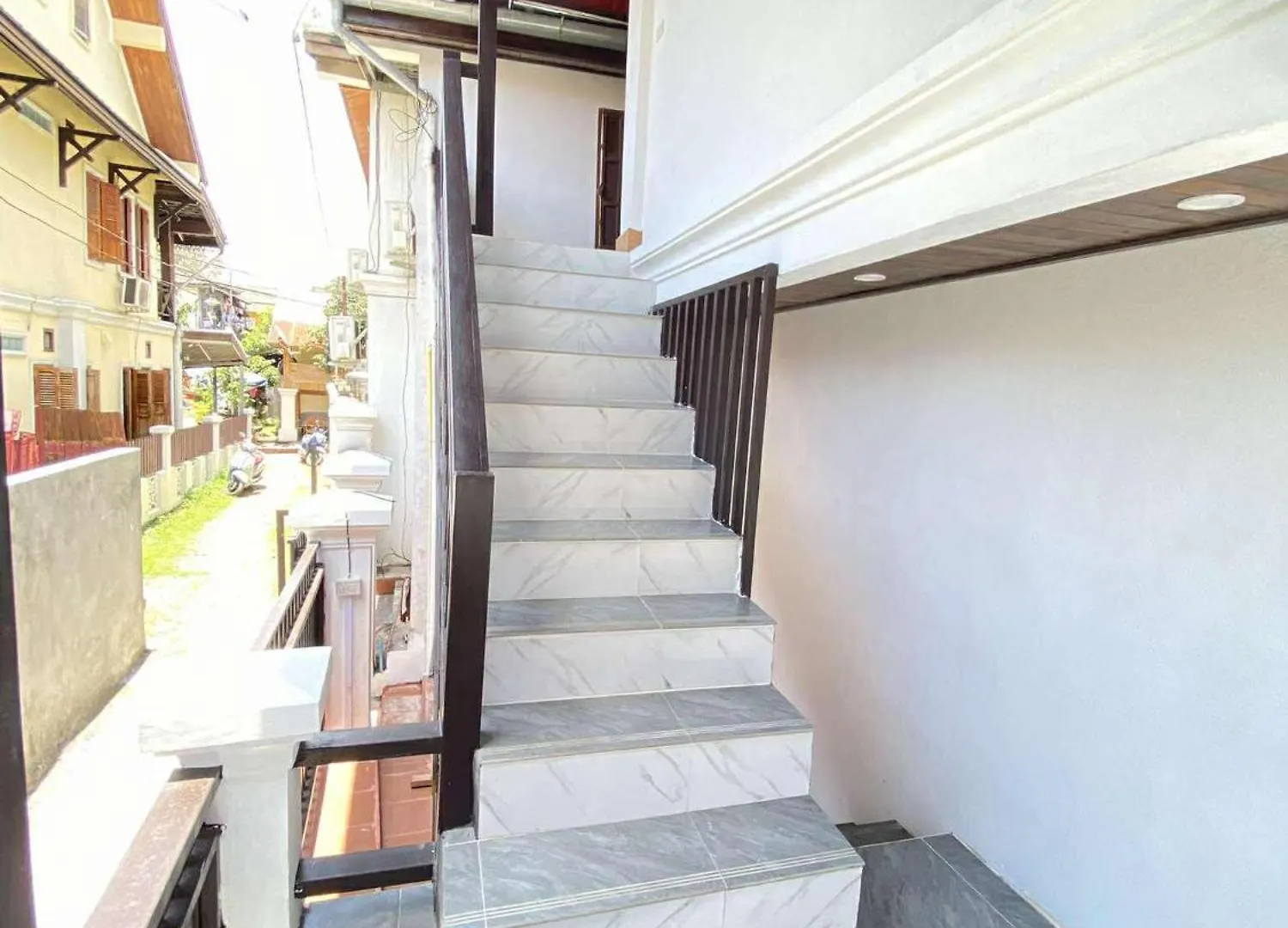 Villa Jasmine II 琅勃拉邦 2*,